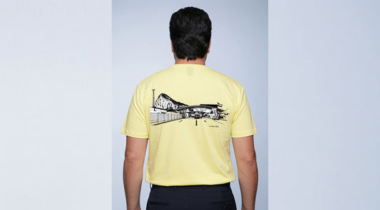 Camiseta ANTIGUAMENTE amarilla